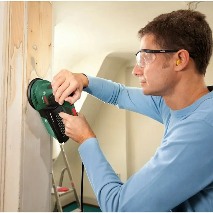 Bosch Ekscentrična brusilica PEX300 AE Compact - 270 W, 125 mm, Broj oscilacija u praznom hodu: 4.000 okr/min - 24.000 okr/min - Proizvod u upotrebi