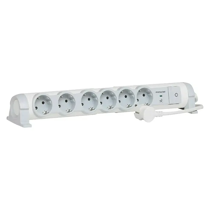 Legrand Base de enchufe múltiple 6 tomas - 6 ud., Blanco, Longitud del cable: 1,5 m - Vista frontal