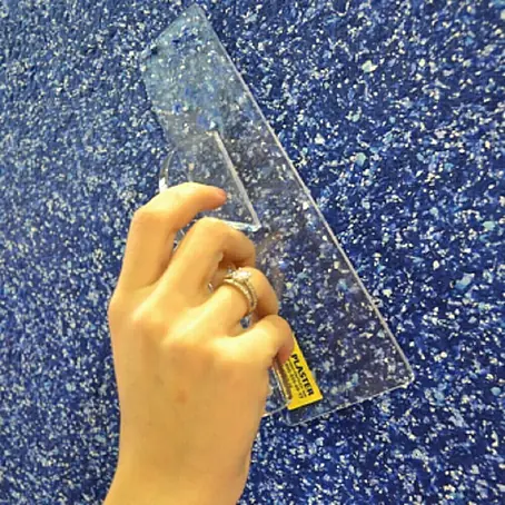 Plastična lopatica za tapete