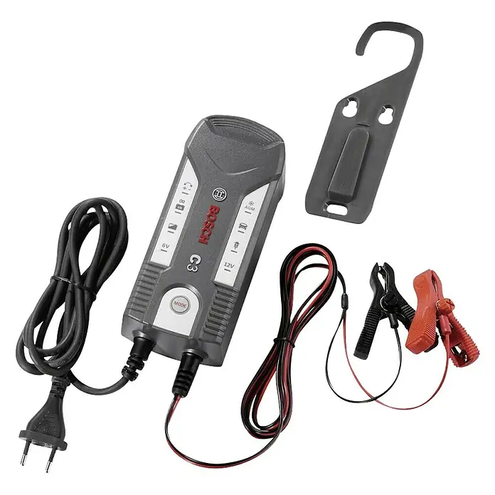 Bosch Punjač akumulatora sa klemama  BOSCH C3 - 6/12 V - Dijagonalni pogled