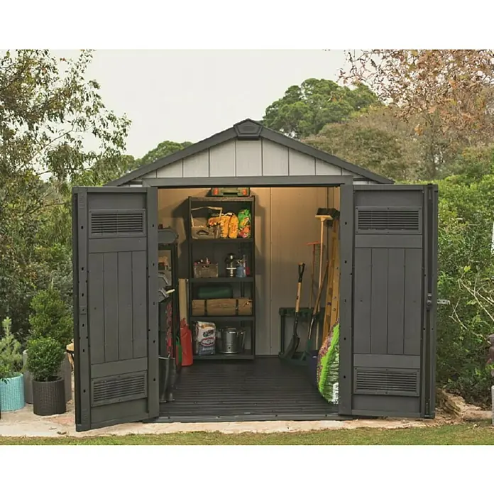 Keter Caseta para jardín Oakland 7,5 X 7 - Ancho exterior incluido el voladizo del techo: 229 cm, Profundidad exterior incluido el voladizo del techo: 223,5 cm, Plástico, Antracita/gris, Área: 4,5 m² - Foto ambiente