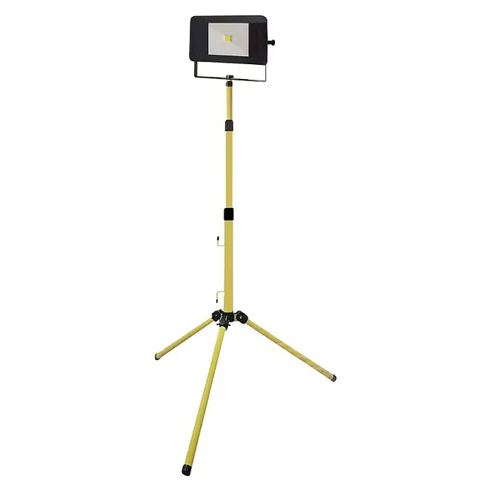Profi Depot Prijenosni LED reflektor - 30 W, Sa stativom, IP65, D x Š x V: 21 x 14,7 x 3,7 cm - Pogled sprijeda