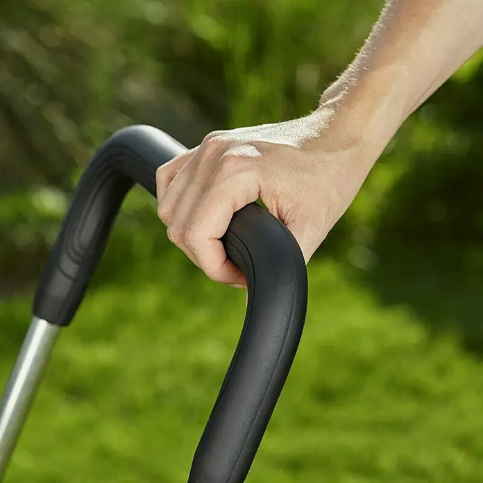 Gardena Set metalna kolica za crijevo CleverRoll M - Plastika/metal, Dužina crijeva: 20 m - Proizvod u upotrebi