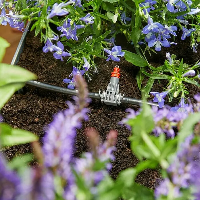 Gardena Micro-Drip Regulierbarer Reihentropfer - 10 Stk., Max. Wasserdurchfluss: 20 l/h - Stimmungsaufnahme