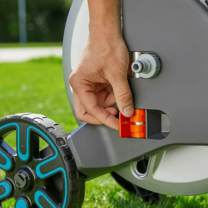 Gardena Kolica za vrtno crijevo CleverRoll L Easy - Metal, Kapacitet crijeva: 100 m, 13 mm (½″) - Proizvod u upotrebi