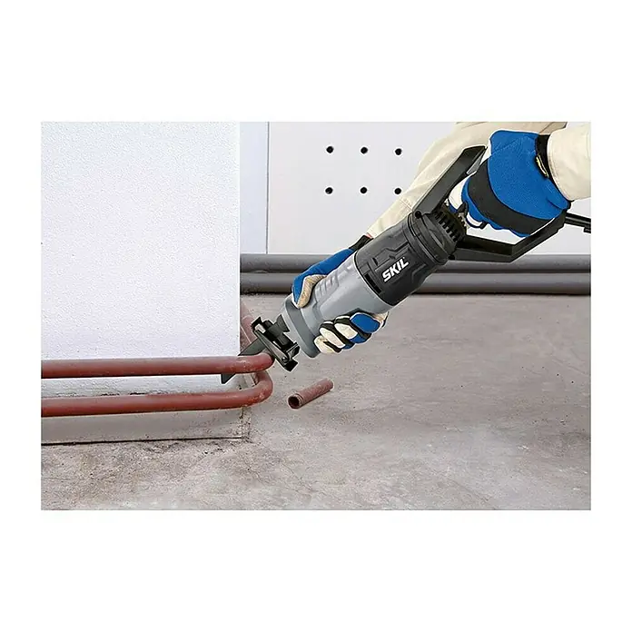Skil Sabljasta pila 1065 AA - 800 W, Duljina podizanja: 26 mm - Proizvod u upotrebi