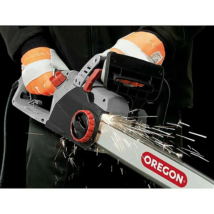 Oregon Elektro-Kettensäge Powersharp CS1500 - 2,4 kW, Schwertlänge: 45 cm - Anwendungsbeispiel