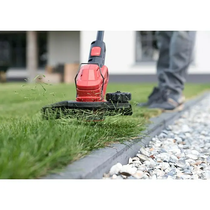 Skil Akumulatorski trimer - 18 V, Bez akumulatora, Širina reza: 25 cm - Proizvod u upotrebi