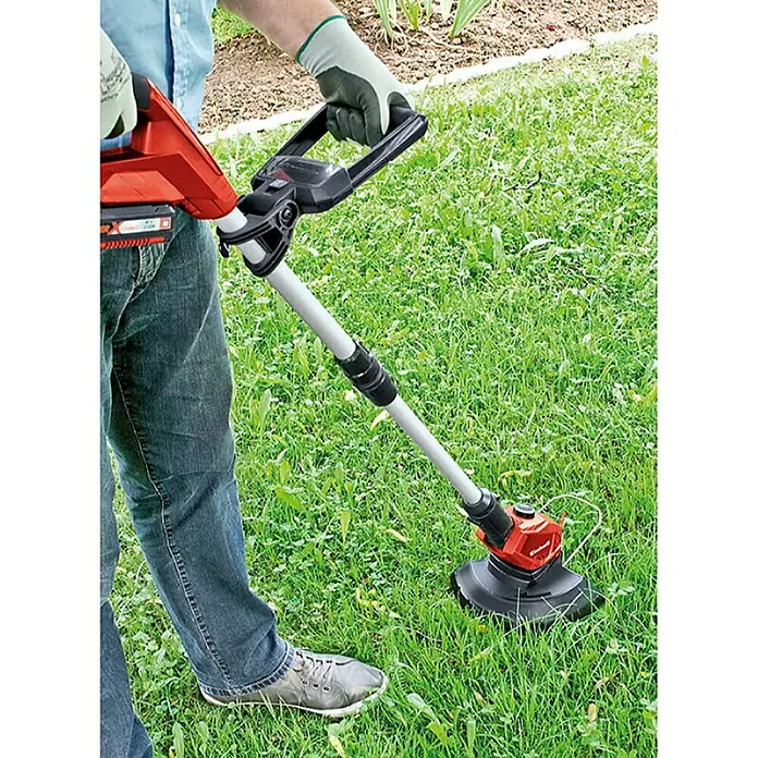 Einhell Power X-Change Recortabordes de batería GE-CT 18 Li-Solo - 18 V, Iones de litio, Sin batería, Ancho de corte: 24 cm - Producto en uso