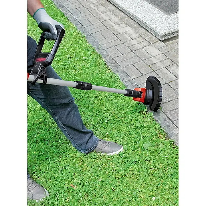 Einhell Power X-Change Recortabordes de batería GE-CT 18 Li-Solo - 18 V, Iones de litio, Sin batería, Ancho de corte: 24 cm - Producto en uso