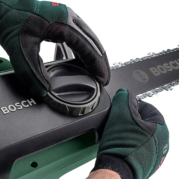 Bosch Električna lančana pila Universalchain 35 - 1.800 W, Dužina mača: 35 cm - Proizvod u upotrebi