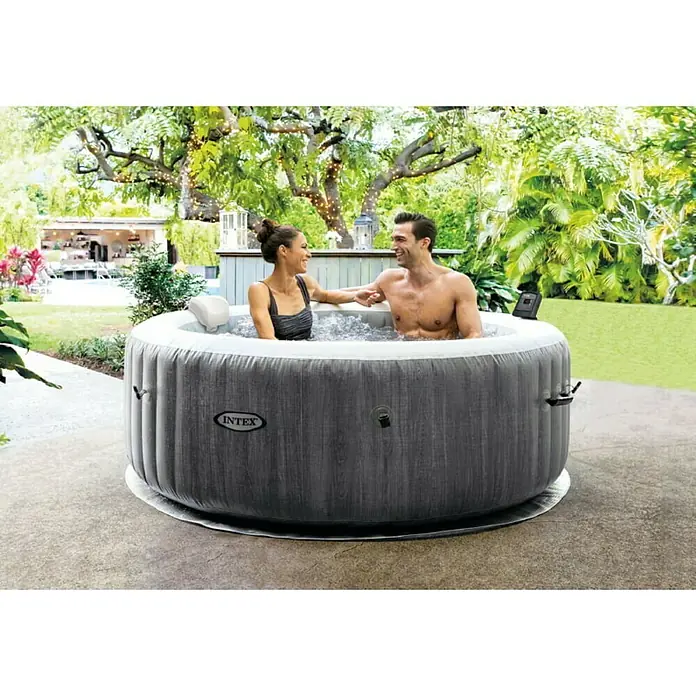 Intex Pure Spa Hidromasaje para exterior Greywood Deluxe - Ø x Al: 196 x 71 cm, 795 l, Apto para: 4 adultos - Foto ambiente