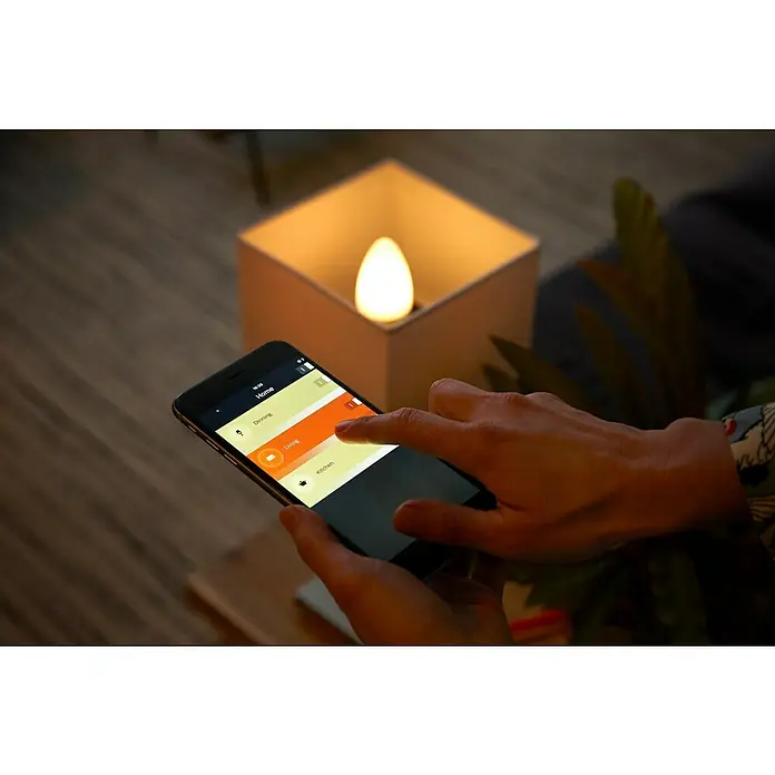 Philips Hue LED žarulja White Ambiance - E14, 5,2 W, 470 lm, Podesiva temperatura boje, 2 kom - Proizvod u upotrebi