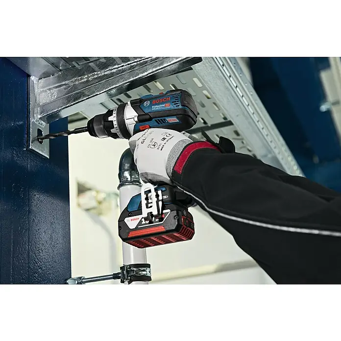 Bosch Professional Akku-Bohrschrauber GSR 18V-110 C - 18 V, Ohne Akku, Leerlaufdrehzahl: 0 U/min - 2.100 U/min, Kunststoffkoffer - Anwendungsbeispiel