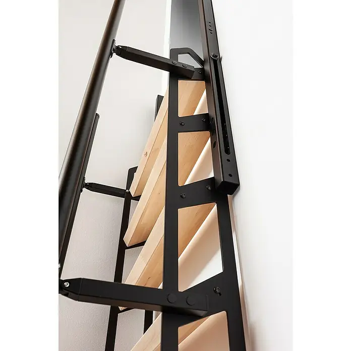 Fontanot Raumspartreppe Back mit Rädern 1.0 - 80 cm, Schwarz, Anzahl Steigungen: 10 Stk., Farbe Stufen: Buche Natur, Geschosshöhe: 214 cm - 235 cm - Detailaufnahme