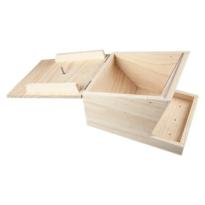 Windhager Vogelfutterhaus - 24,8 x 17,8 x 20 cm, Natur, Holz - Diagonale Ansicht