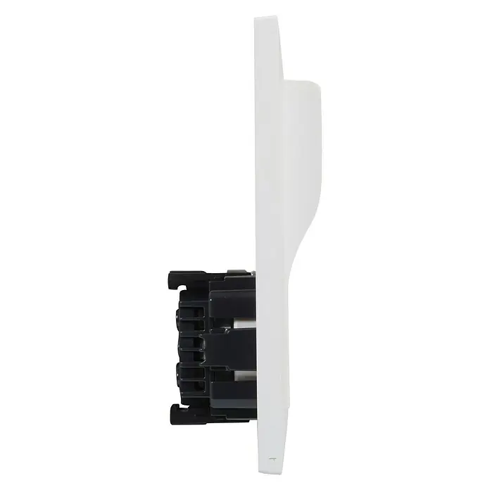 Legrand Niloé Step Enchufe con USB Combi - Blanco, 2 Polos + Toma Tierra, Plástico - Vista de perfil izquierdo