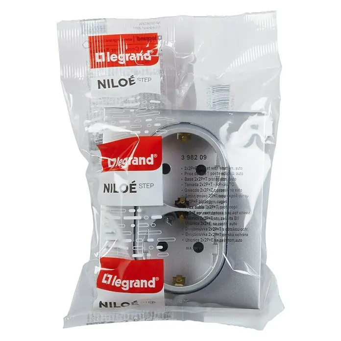 Legrand Niloé Step Enchufe doble - Aluminio, x 2, Plástico, Montaje en la pared - Vista frontal