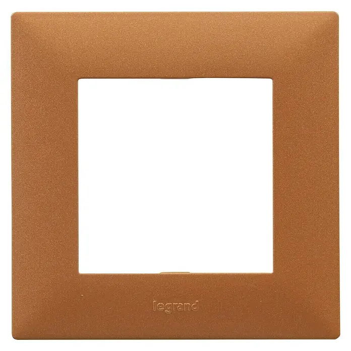 Legrand Niloé Step Marco - Cobre, x 1, Plástico, Montaje en la pared - Vista frontal
