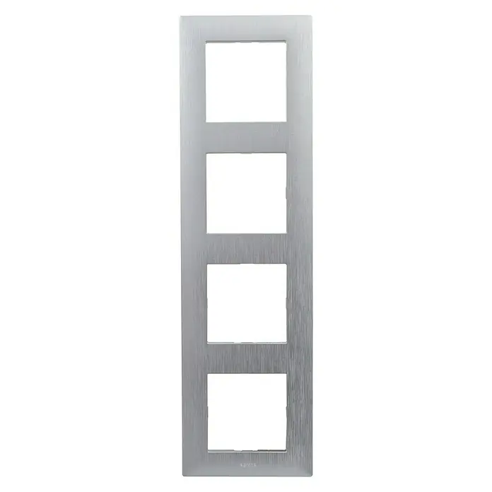 Legrand Niloé Step Marco - Plateado, x 4, Plástico, Montaje en la pared - Vista frontal