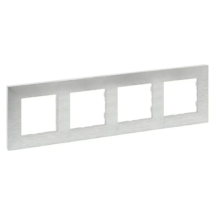 Legrand Niloé Step Marco - Plateado, x 4, Plástico, Montaje en la pared - Vista angular