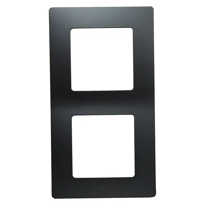 Legrand Niloé Monoblock Marco - Negro, x 2, Plástico, Montaje en la pared - Vista frontal