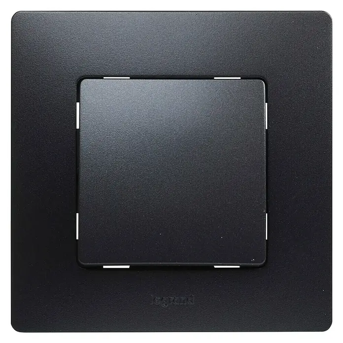 Legrand Niloé Monoblock Pulsador - Negro, Montaje en la pared, Plástico, Corriente nominal: 6 A - Vista frontal