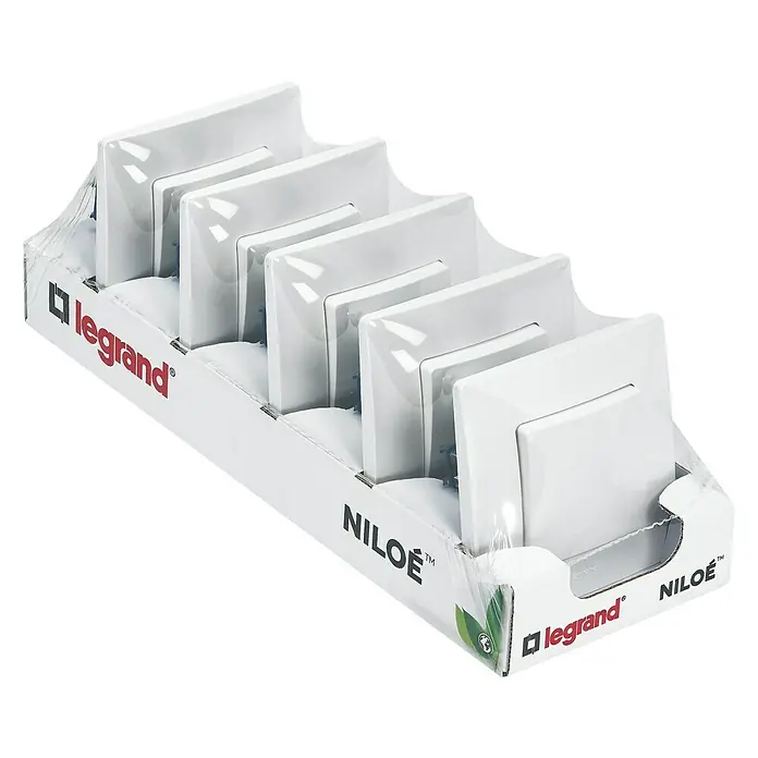 Legrand Niloé Monoblock Conmutador Pack 5 - Blanco, Montaje en la pared, IP20 - Vista angular