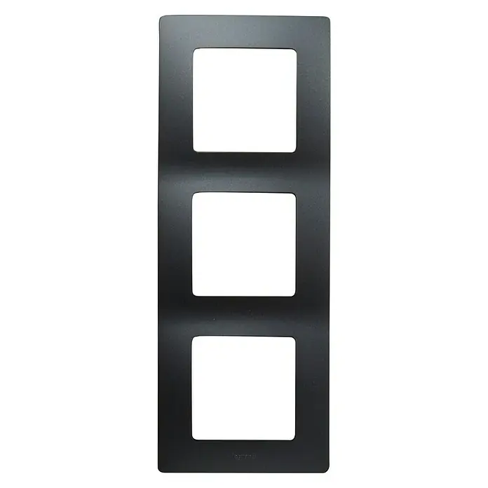Legrand Niloé Monoblock Marco - Negro, x 3, Plástico, Montaje en la pared - Vista frontal