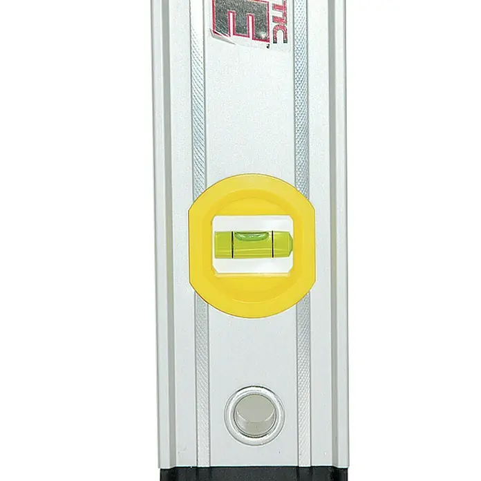Stanley FatMax Nivel de burbuja Magnético - Largo: 600 mm, Número de niveles de burbuja: 3 ud. - Primer plano
