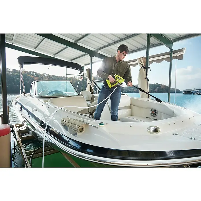 Ryobi ONE+ Akku-Hochdruckreiniger RY18PW22A-125 - 18 V, 1 Akku, 2,5 Ah, Max. Druck: 22 bar, Fördermenge: Max. 182 l/h - Anwendungsbeispiel