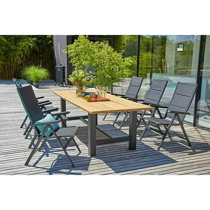 MWH Garten-Positionssessel Futosa - B x T x H: 62 x 68 x 110 cm, Schwarz, Rückenlehne verstellbar - Stimmungsaufnahme