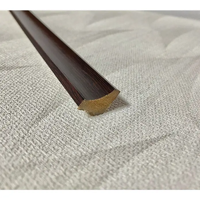 Rufete Ángulo interior adhesivo - 2,43 m x 15 mm x 15 mm, MDF - Primer plano