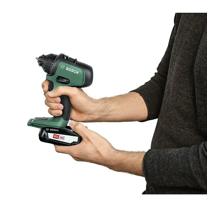Bosch 18 V Power for All Akku-Bohrschrauber AdvancedDrill 18 - 18 V, 2 Akkus, 2,5 Ah, Leerlaufdrehzahl: 0 U/min - 1.250 U/min - Anwendungsbeispiel
