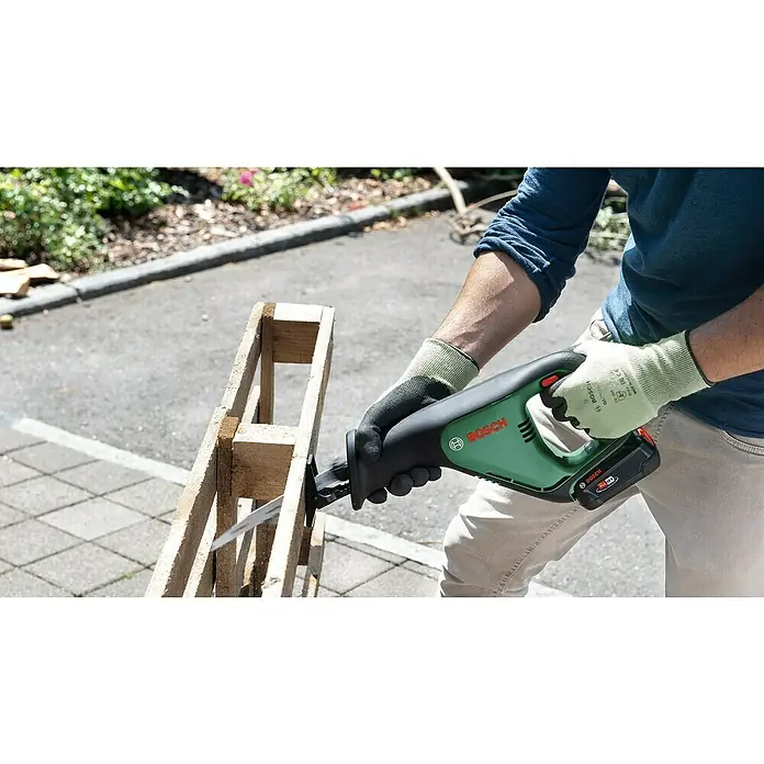 Bosch 18 V Power for All Akku-Säbelsäge AdvancedRecip 18 - 18 V, Ohne Akku, Leerlaufhubzahl: 0 - 3.100 Hübe/min - Anwendungsbeispiel