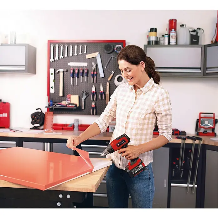 Einhell Power X-Change Akku-Heißluftgebläse TE-HA 18 Li-Solo - Ohne Akku, 18 V, Temperaturbereich: 350 °C - 550 °C - Anwendungsbeispiel