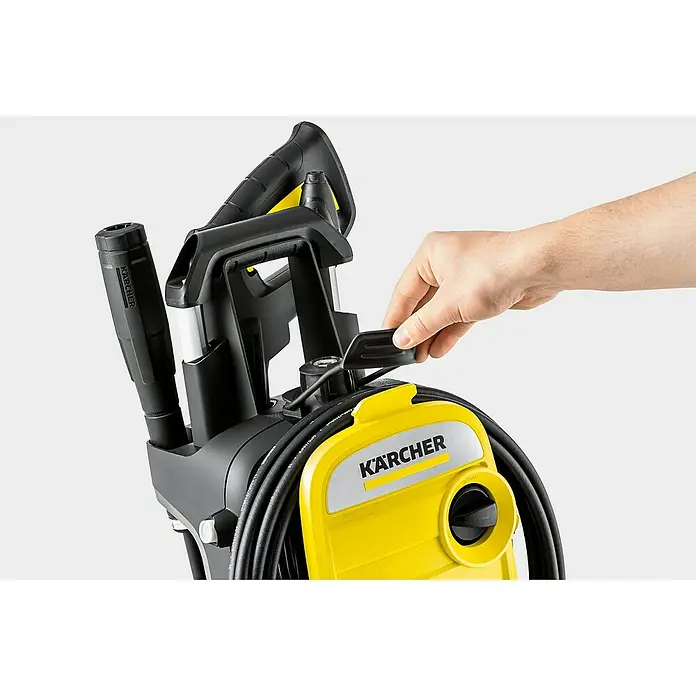 Kärcher Hidrolimpiadora de alta presión K 5 Compact - 2.100 W, 145 bar, Capacidad de bombeo: 500 l/h - Producto en uso