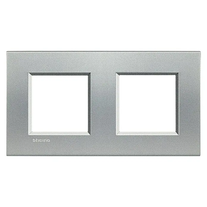 Bticino Living Light Marco - Aluminio, x 2, Plástico, Montaje en la pared - Vista frontal