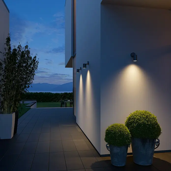 Steinel LED sensor buitenlamp Spot One - 7,47 W, l x b x h: 9,8 x 9,7 x 17,5 cm, Antraciet, Warm wit - Sfeeropname
