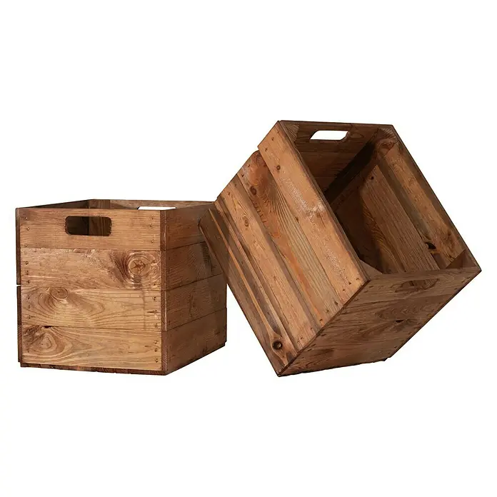 Holzkiste Used Natur mit Eingriffen - 32,5 x 33 x 37,5 cm, Braun, 2 Eingriffe - Diagonale Ansicht