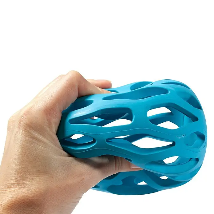 Karlie Hondenspeelgoed - Diameter: 11 cm, Rubber - Toepassingsvoorbeeld