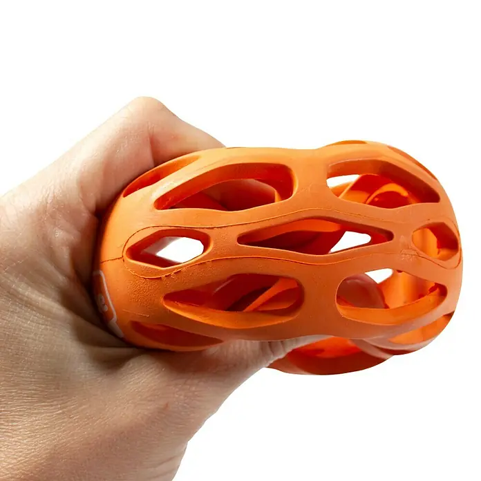 Karlie Juguete para perros Pelota Koko - Diámetro: 8 cm, Goma - Producto en uso