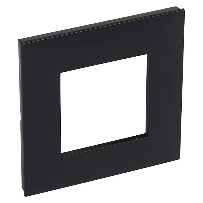 Legrand Valena Next Marco - Negro/Cobre, x 1, Plástico, Montaje en la pared - Vista angular