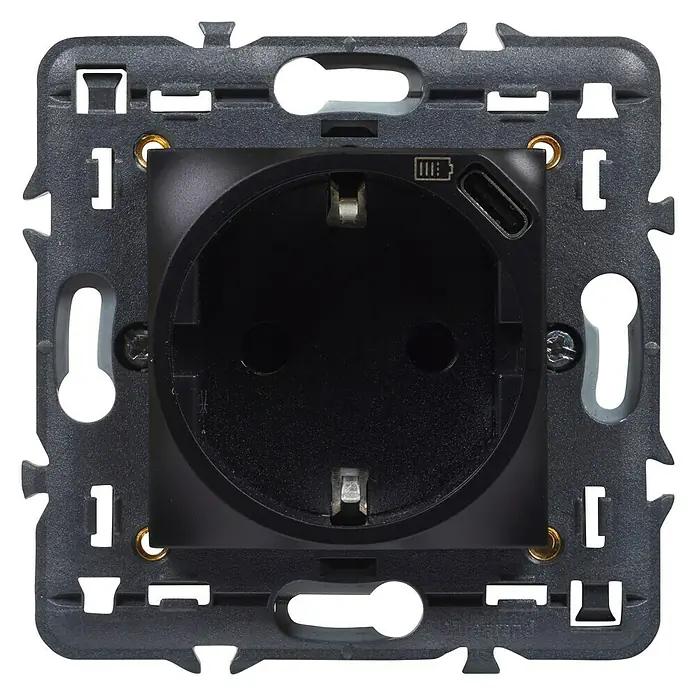 Legrand Valena Next Enchufe con USB - 2 Polos + Toma Tierra, Negro, Metal, 16 A - Vista frontal