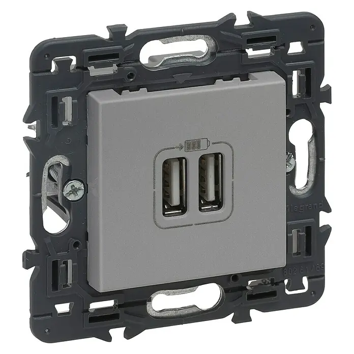 Legrand Valena Next Cargador USB - 2 conexiones, Aluminio - Vista angular