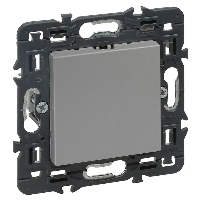 Legrand Valena Next Tapa para mecanismo - Aluminio, Metal, IP20, Montaje en la pared - Vista angular