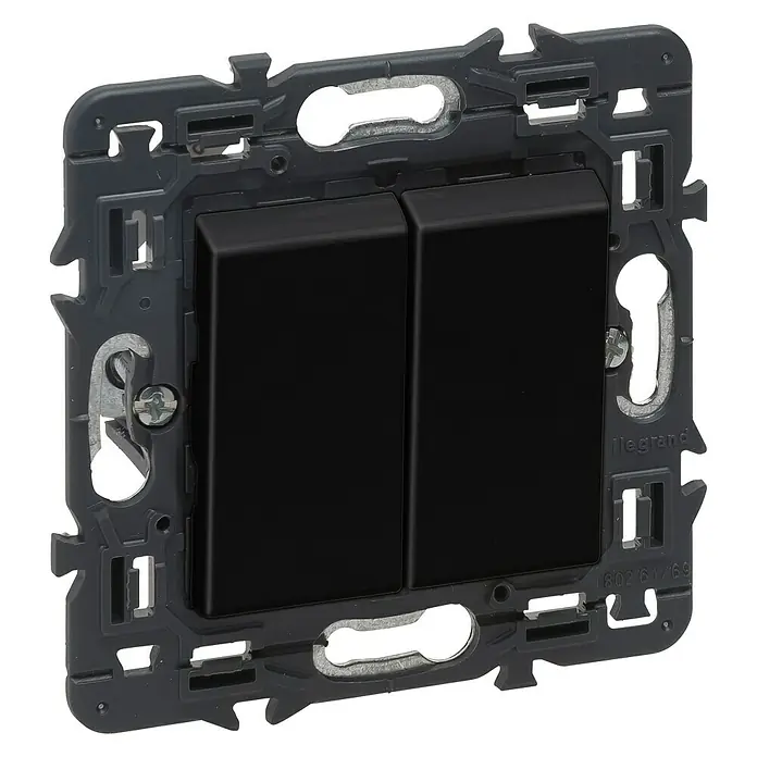 Legrand Valena Next Conmutador doble - Negro, Montaje en la pared, Plástico, 10 A - Vista angular