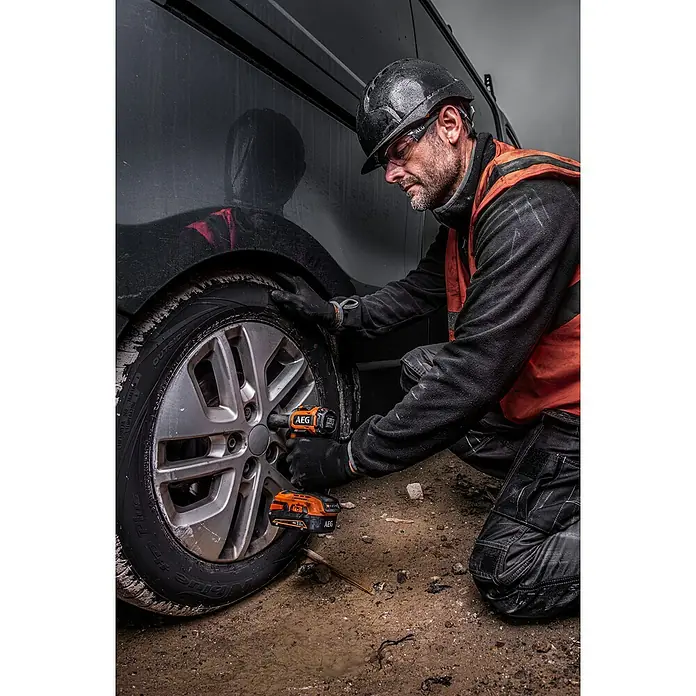 AEG Powertools Akku-Schlagbohrschrauber BSS18S12BL-0 - 18 V, Ohne Akku, Leerlaufdrehzahl: 0 U/min - 3.000 U/min - Anwendungsbeispiel