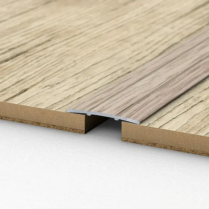 LOGOCLIC Übergangsprofil 132 - Eiche Grau, 1 m x 38 mm x 2,5 mm, Montageart: Kleben - Detailaufnahme