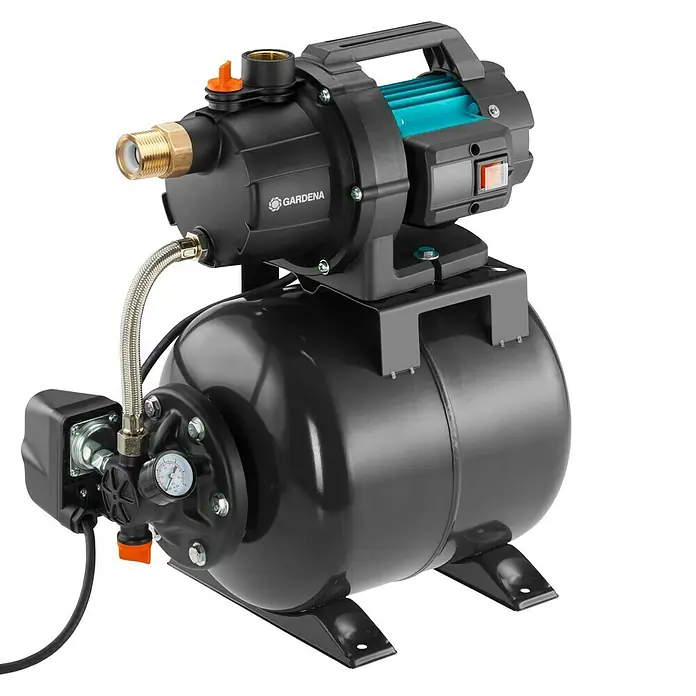 Gardena Hauswasserwerk 3700/4 - 800 W, Max. Fördermenge: 3.700 l/h, 4,1 bar - Diagonale Ansicht